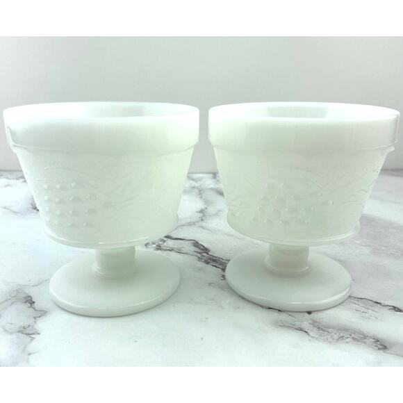 Vtg Anchor Hocking Milk Glass Grape Leaf Retro Mid Century Desert Cups Set of 2 - Picture 8 of 12